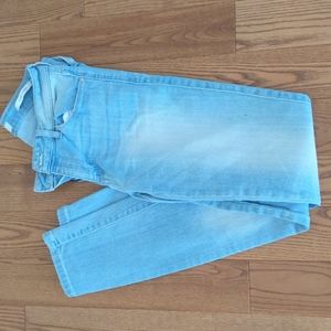 Guess light wash, skinny jeans